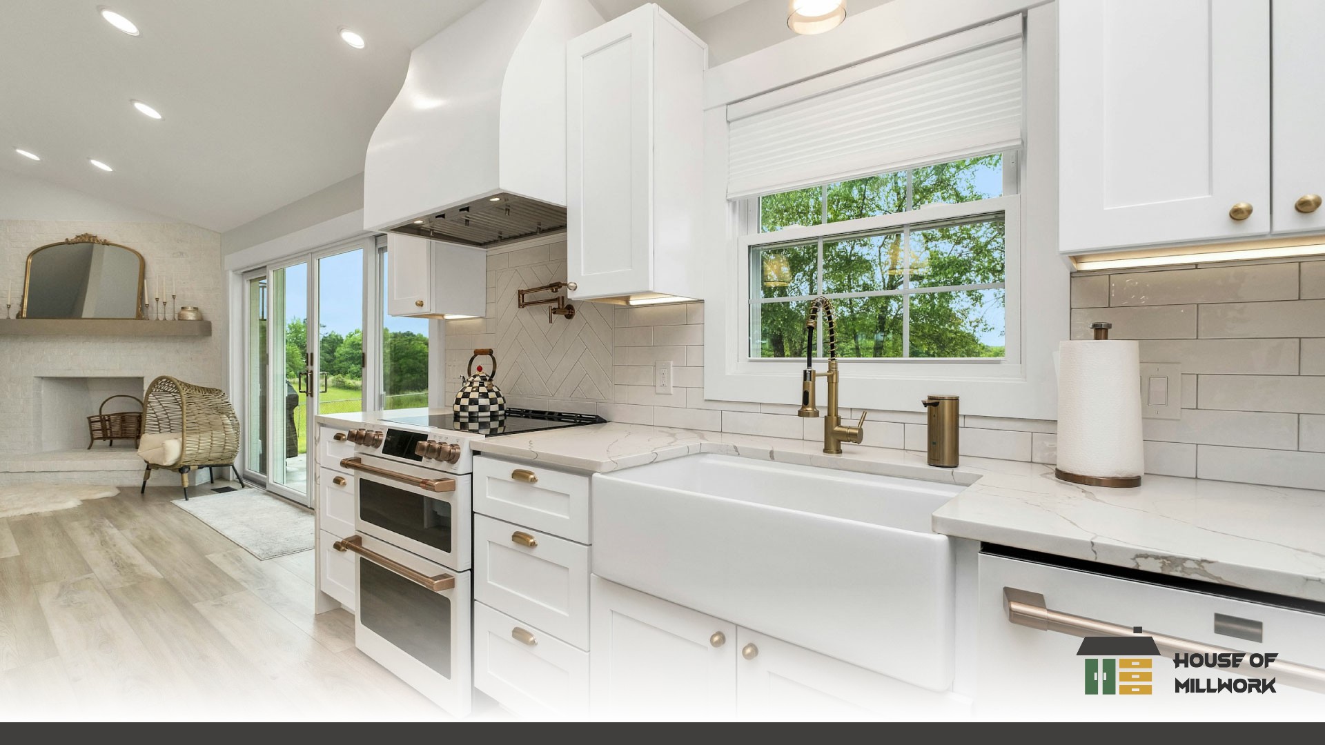 Sequencing trades for backsplash and countertops focusing on 5/8-inch plywood cabinet boxes with soft-close hinges.